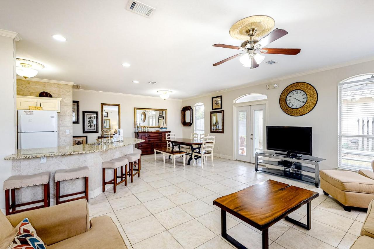 Emerald Shores Cottage دستين المظهر الخارجي الصورة